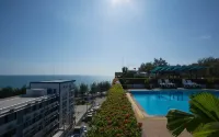 Mae Phim Beachside 1BR Condo Sleeps 3 With Rooftop Pool - Apartments