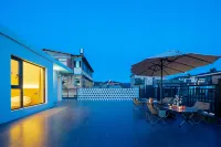 花築·雲釉萌寵 Luxury Retreat小舍度假美宿（陶溪川文創街區店） - 2 星級