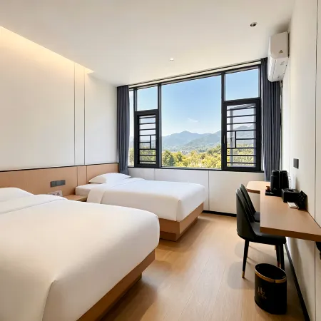 Huayue Xinglan Boutique Apartment (Pingxiang North Station)