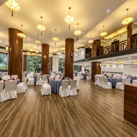 Xiaoqikong Binjiang Hotel