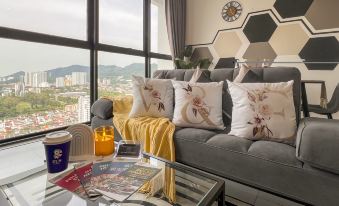 Georgetown Urban Suite | Family | Skypool I SeaView