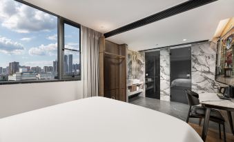 Marriott Hotel (Shaoguandong Railway Station The History East Street)