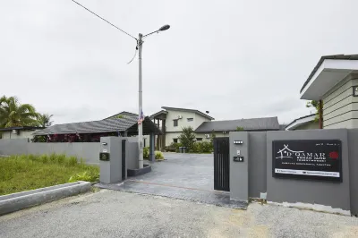 D' Qamar Guesthouse