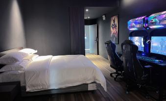 Black and White E-sports Hotel