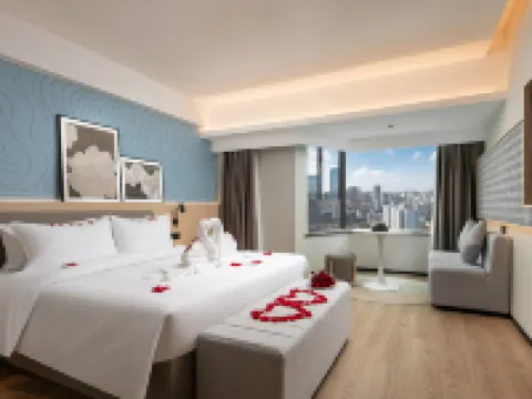 Country Inn & Suites by Radisson Hotel (Guangzhou Railway Station Xiaobei Subway Station) Hotels near Metro Mall