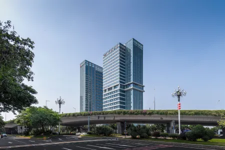 Mercure Guangzhou Financial City Отели рядом с достопримечательностью «Luogang Gymnasium»