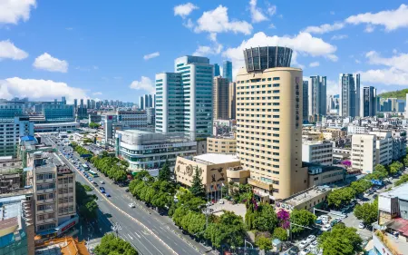 Kunming Jinjiang Hotel Отели рядом с достопримечательностью «Junfa Xiliangtang Wetland Park»