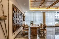 Table Mountain · Mountain View Lakeside · Luxury Retreat Hotel (Yanv Lake)