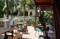 西雙版納景洪丹瑞·瀾築別墅精品酒店（潑水廣場江邊夜市店） 鄰近濱江公園的酒店