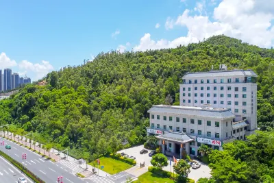 Yinhua Hotel Hotels near Naobeishan