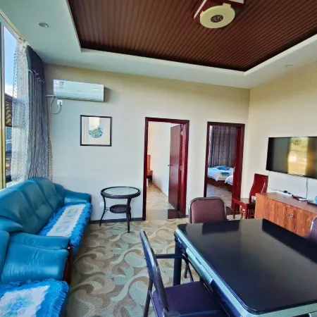 Shiping Qianhe Homestay