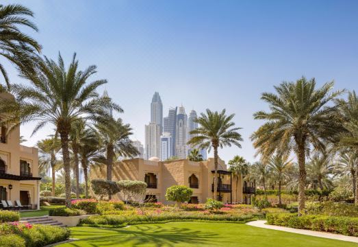 원앤온리 로열 미라지의 고급스러운 객실 인테리어