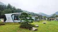Jushi Mountain Love Hotel