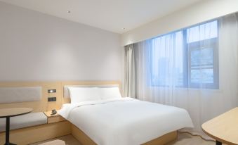 Hi Inn Hotel (Lianyungang Yanhexiang Railway Station)