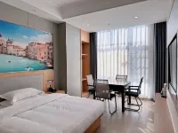 China Youth International Hotel