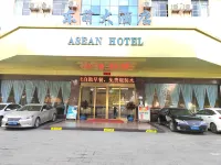 東萌大飯店（欽州萬國廣場高鐵東站店）