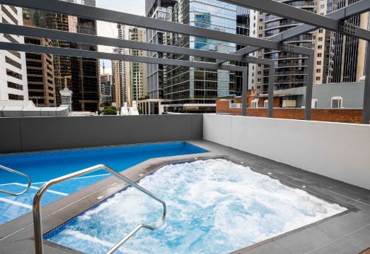 오크스 브리즈번 온 펠릭스 스위트