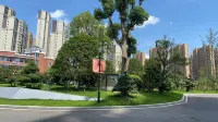 Tongtai Hotel (Yichang Yiling Wanda Wuyue Plaza) Hotels near LIANG PIN PU ZI YI CHANG WU DIAN