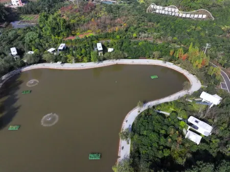 Space Camp Отели рядом с достопримечательностью «Chongqing Vocational College of Art and Engineering»