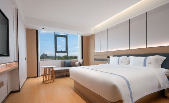 Baifei Hotel (Wanning High-speed Railway Station)