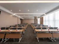 World Hotel (Kaifeng Lankao Chezhan Road Hualiancheng Shopping Plaza) Hotels in Lankao