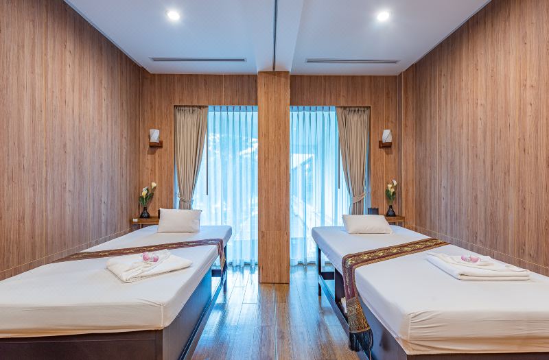 Summit Windmill Golf Suite Hotel at Suvarnabhumi