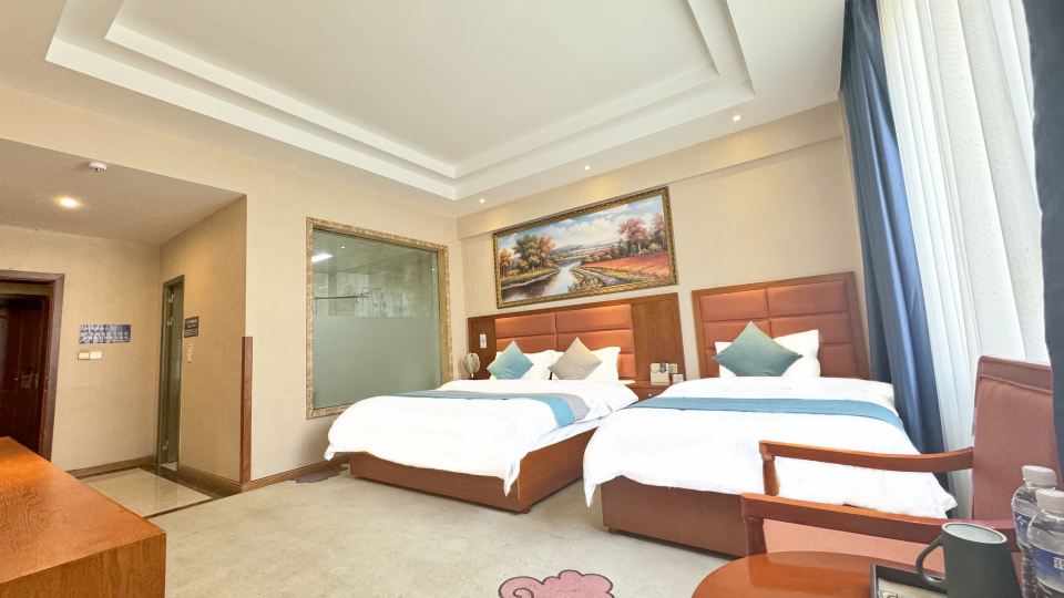 Daocheng Golden Diamond Holiday Hotel