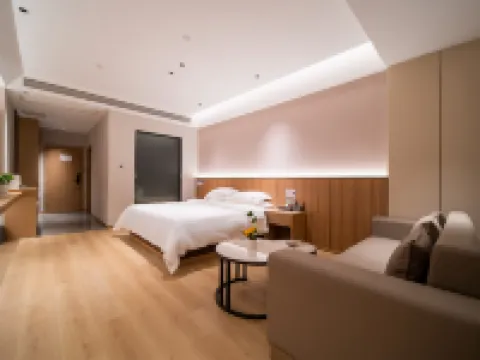 Luodian Mucheng · Banshan Hotel (Luodian Mingzhu Square Branch) Hotels in Luodian