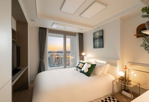 어반스테이 속초등대해변