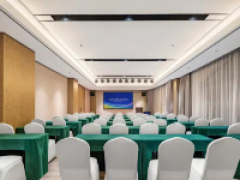 L Impression Hotel (Guigang High Speed Railway Station Wanda Plaza) Hotels in Guigang