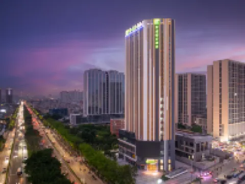 Holiday Inn Express GUANGZHOU PANYU DASHI by IHG Hotels near Panyu Luopu Shabu Middle School