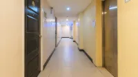 RedDoorz @ Ranchotel Alabang