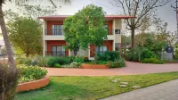 Pegasus Lifestyle Resort Отели в г. Амбот