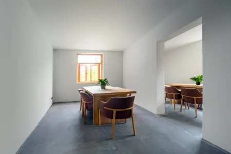 Taoyi Red Mud Hotel (Taoxichuan Cultural and Creative Block Store) Отели в г. Цзиндечжэнь