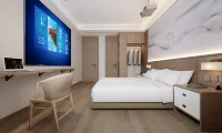 Lingyun Hotel (Linshui Middle School Hongfan Plaza)