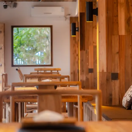 Moshu Homestay (Meishan East Station & Sansu Temple Branch)