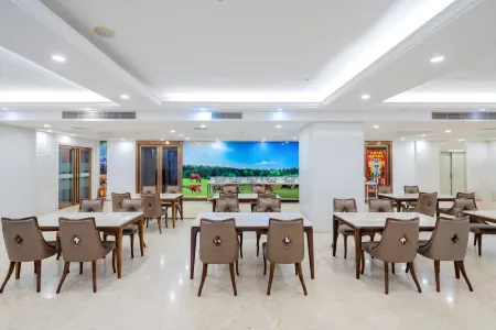 Huachang Grand Hotel Отели рядом с достопримечательностью «Guangdong Shenguangshan Forest Park»