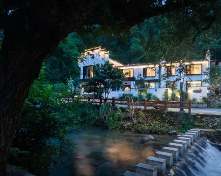 in hill guesthouse Hotels in Jingning