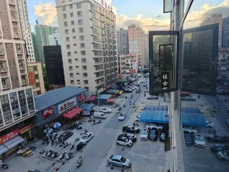 Shiyi Hotel (Yangmei Yudu Jieyang) Отели рядом с достопримечательностью «Jieyang Rongjiang West Lake»