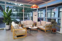 Gubei Yuehai Homestay (Gubeikou Shuizhen Shop)