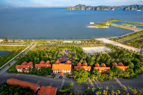 Tuần Châu Resort Hạ Long