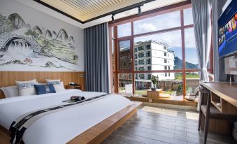 Yangshuo Homecoming Hotel (Jinlongqiao Wharf Bamboo Rafting Branch)