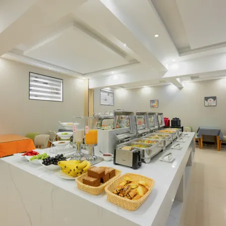GEM Hotel (Sui County Suizhou Avenue Beihu)