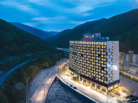 Jeongseon JS Grand Palace Hotel