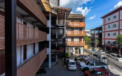 B2 Santitham Boutique and Budget Hotel Hotels near Samee Steak House