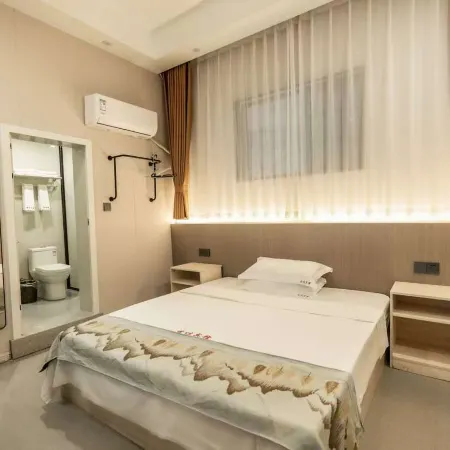 Wanzai Shijia Hotel