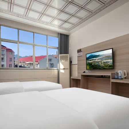 Qijiantang Business Hotel (Baofeng Street)