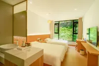 Yiyuan Homestay (Ludingqiao Square Branch)