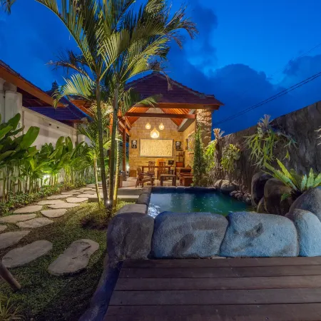 Kaki Uma Villa