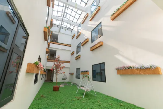 Yun Rui Hotel (Hebi High Speed ​​Railway East Station & Wanda Plaza Branch)